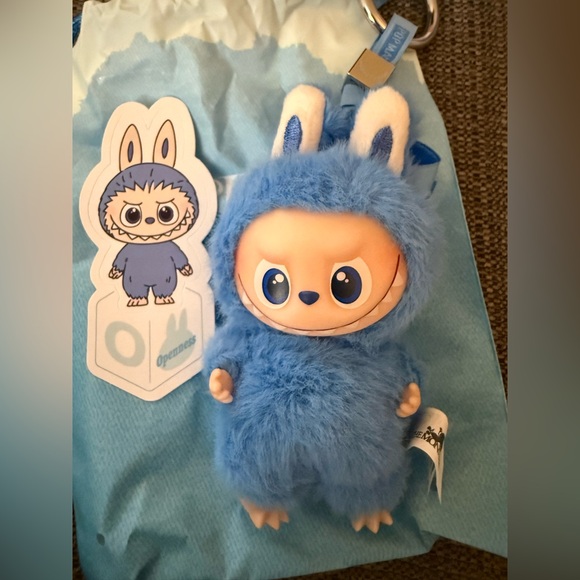 POP MART Other - Pop Mart Pin for Love Labubu Letter O New Sealed